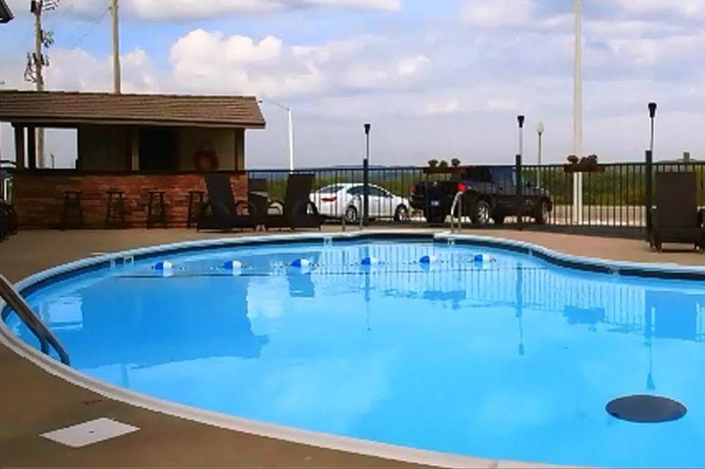 The Park At Foxborough Hotel Branson Exterior photo