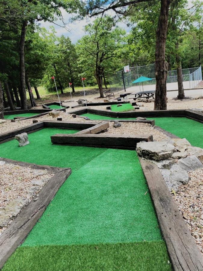 The Park At Foxborough Hotel Branson Exterior photo